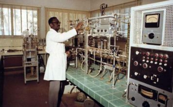 Cheikh Anta Diop : le Pharaon de la science africaine