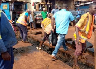 Mbouda : Le Maire Ngoula Roger fait de la Propreté de la ville son cheval de bataille